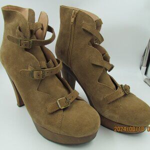 See By Chloe Platform Suede High heeled boots with faux wood platforms